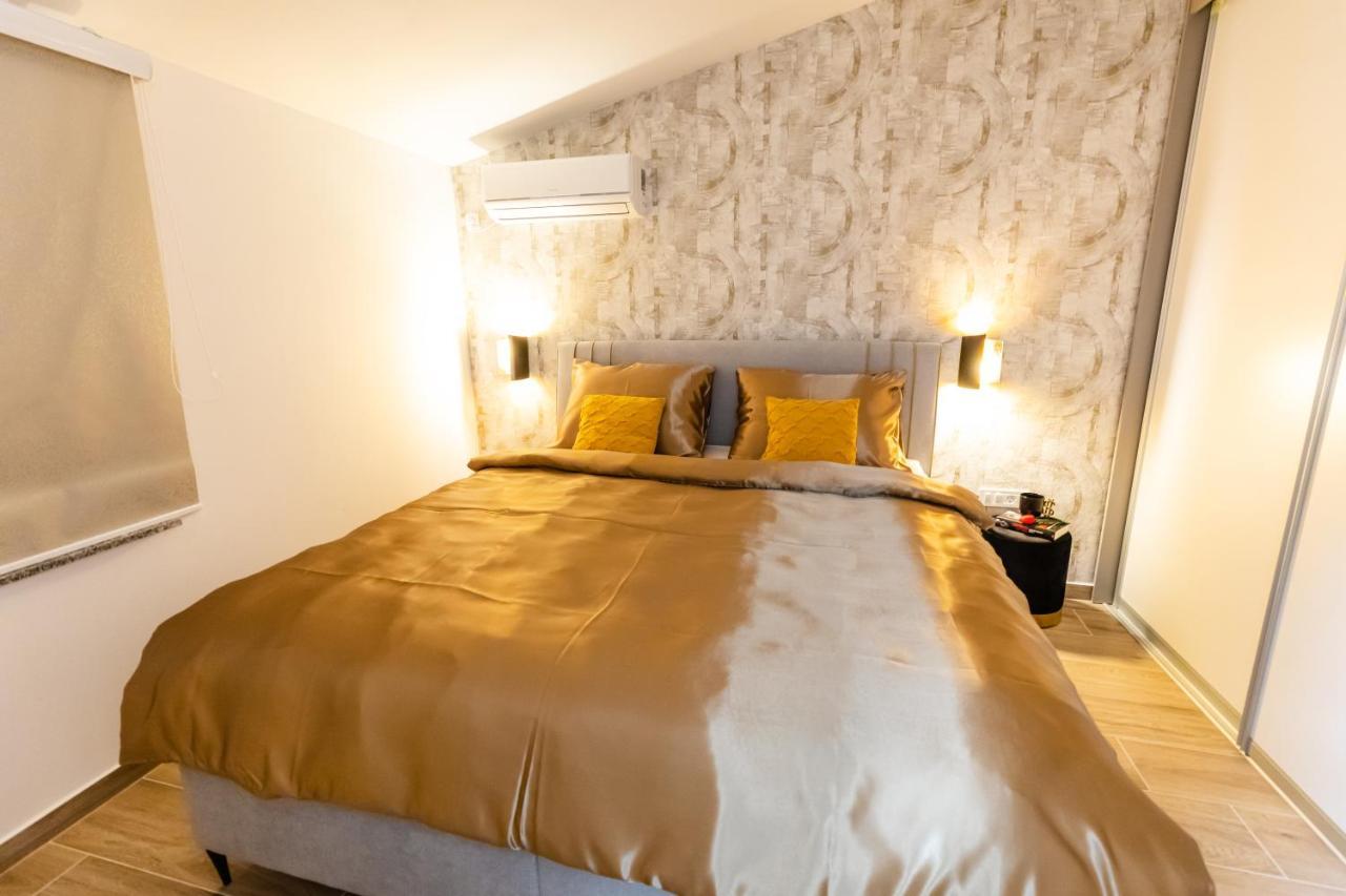Apartman Laura Vir Exterior photo