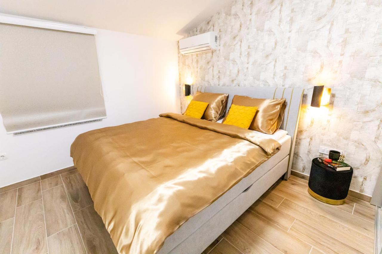 Apartman Laura Vir Exterior photo